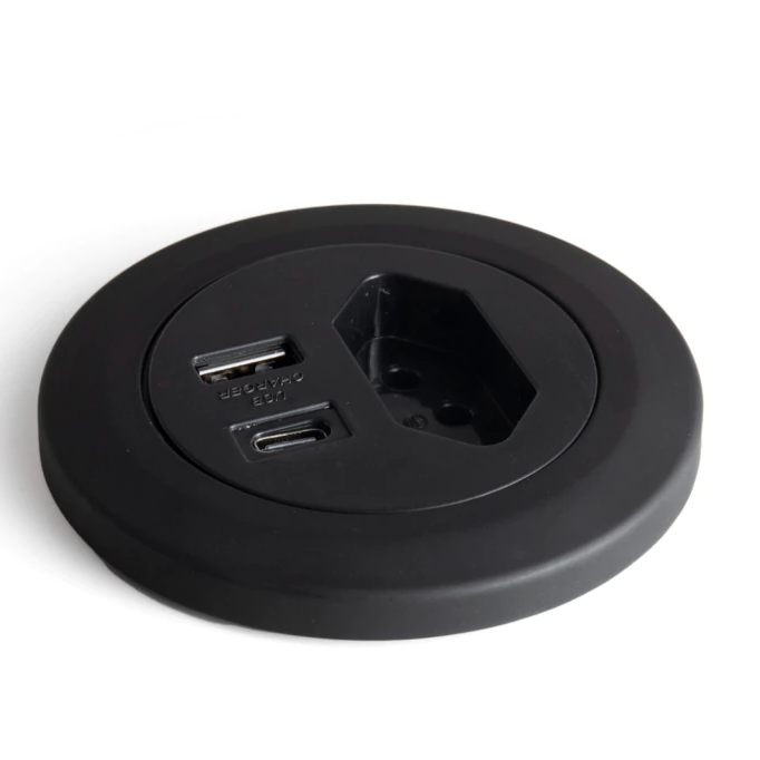 Case 3 em 1 Fosco (1 USB-A + 1 USB-C + 1 tomada 3 pinos)